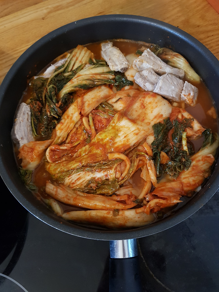 18화 등갈비 김치찌개-미역국 대신 생일상에