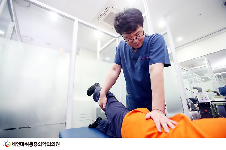 많이 걸어야 건강에 도움이 될까? 도수치료사의 족저근막염 치료 이야기